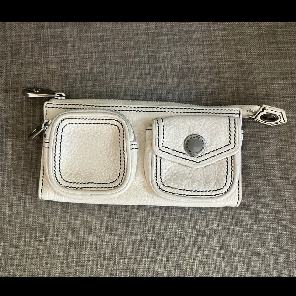 Vintage Marc by Marc Jacobs ivory wallet